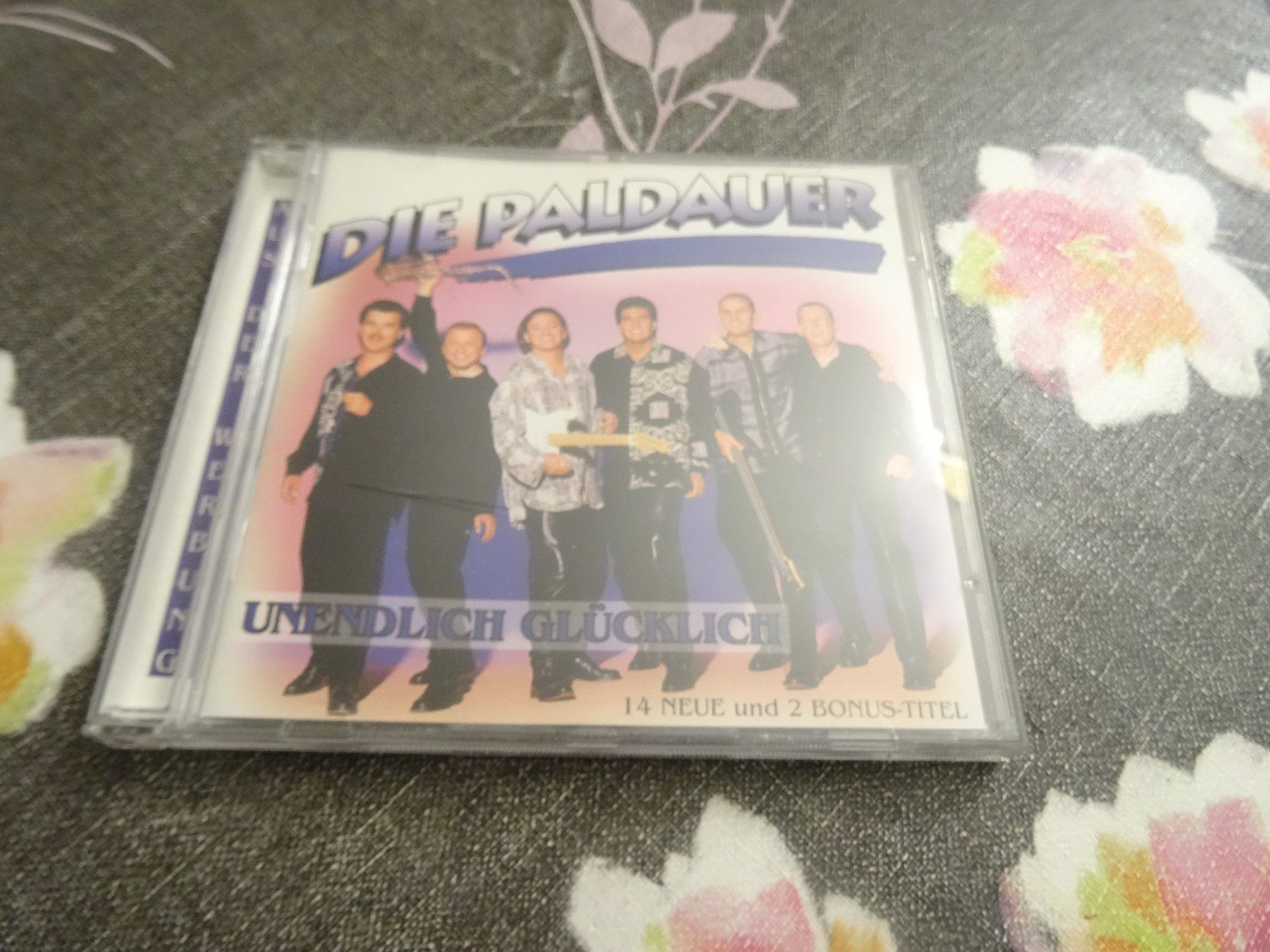 CD: Die Paldauer - Unendlich Glücklich CD – Usato da Olten venduto da Disc-Ausverkauf
