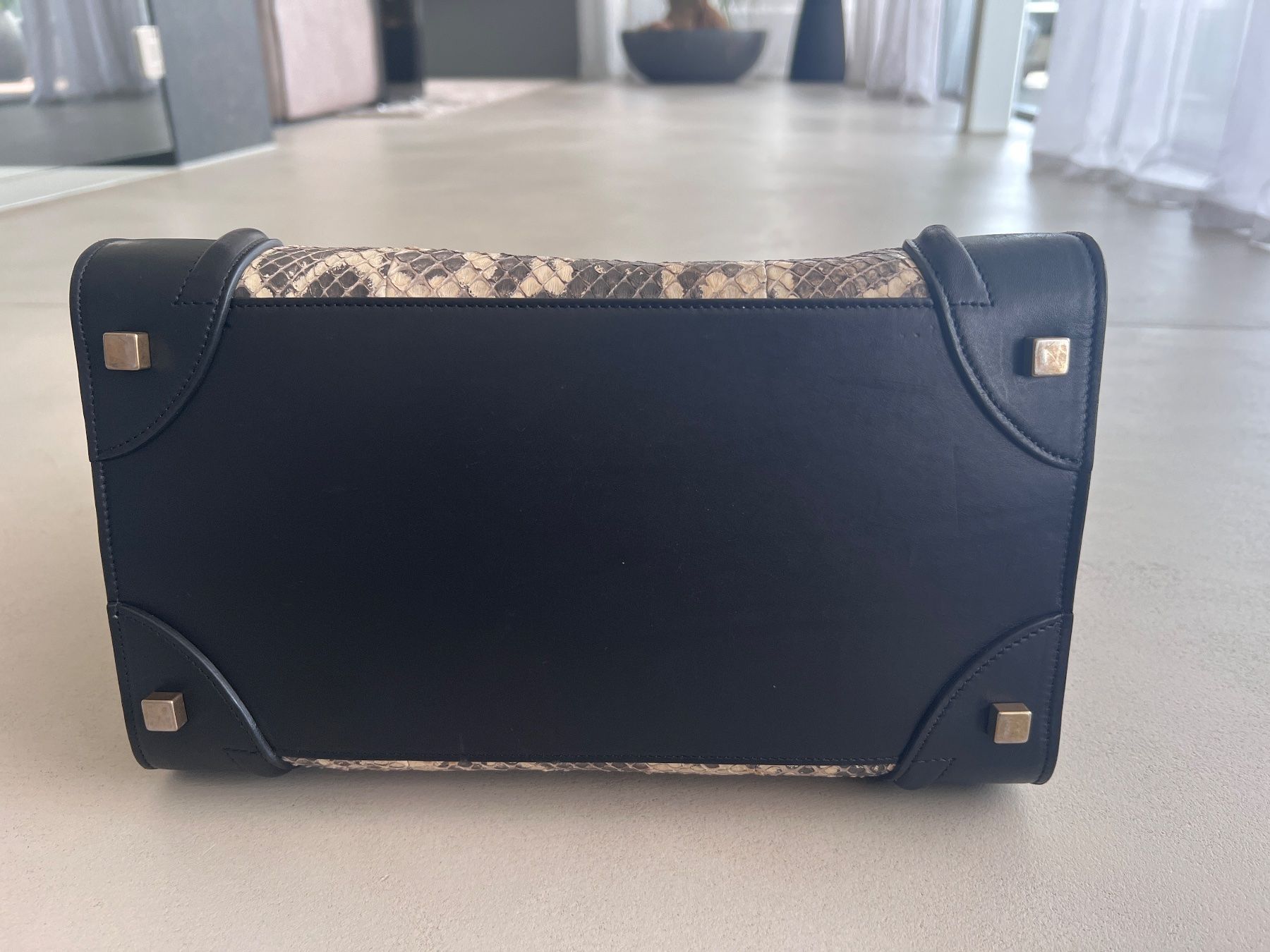 Celine Borse da donna: Wunderschöne CELINE Luggage Python Handtasche ungetragen – Nuovo (secondo la descrizione) da Schaan venduto da Poltera 2