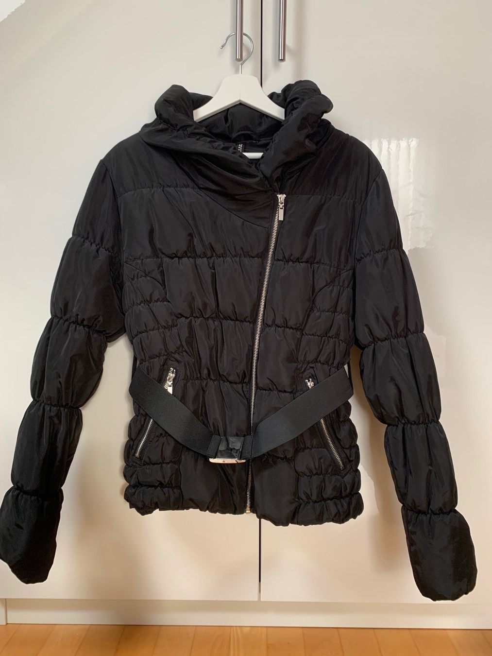 H&M Giacche: Winterjacke Puffer schwarz – Nuovo (secondo la descrizione) da Maisprach venduto da jokoundklaas 1