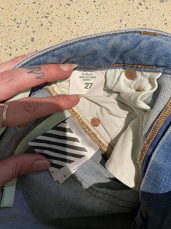 Jeans: Off-White Jeans Floral Print – Usato da Wattenwil venduto da flu_6v27 3