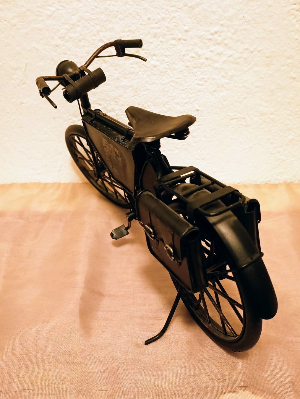 Modellbausätze & Standmodelle: Miniatur Fahrrad "Vintage" – Gebraucht aus Schwerzenbach von oldthings79 2