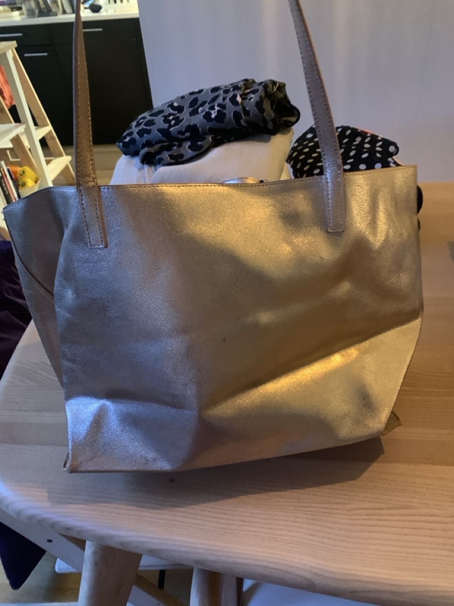 Borse da donna: Gold Leather Tote Bag – Usato da Zürich venduto da ama_k88c
