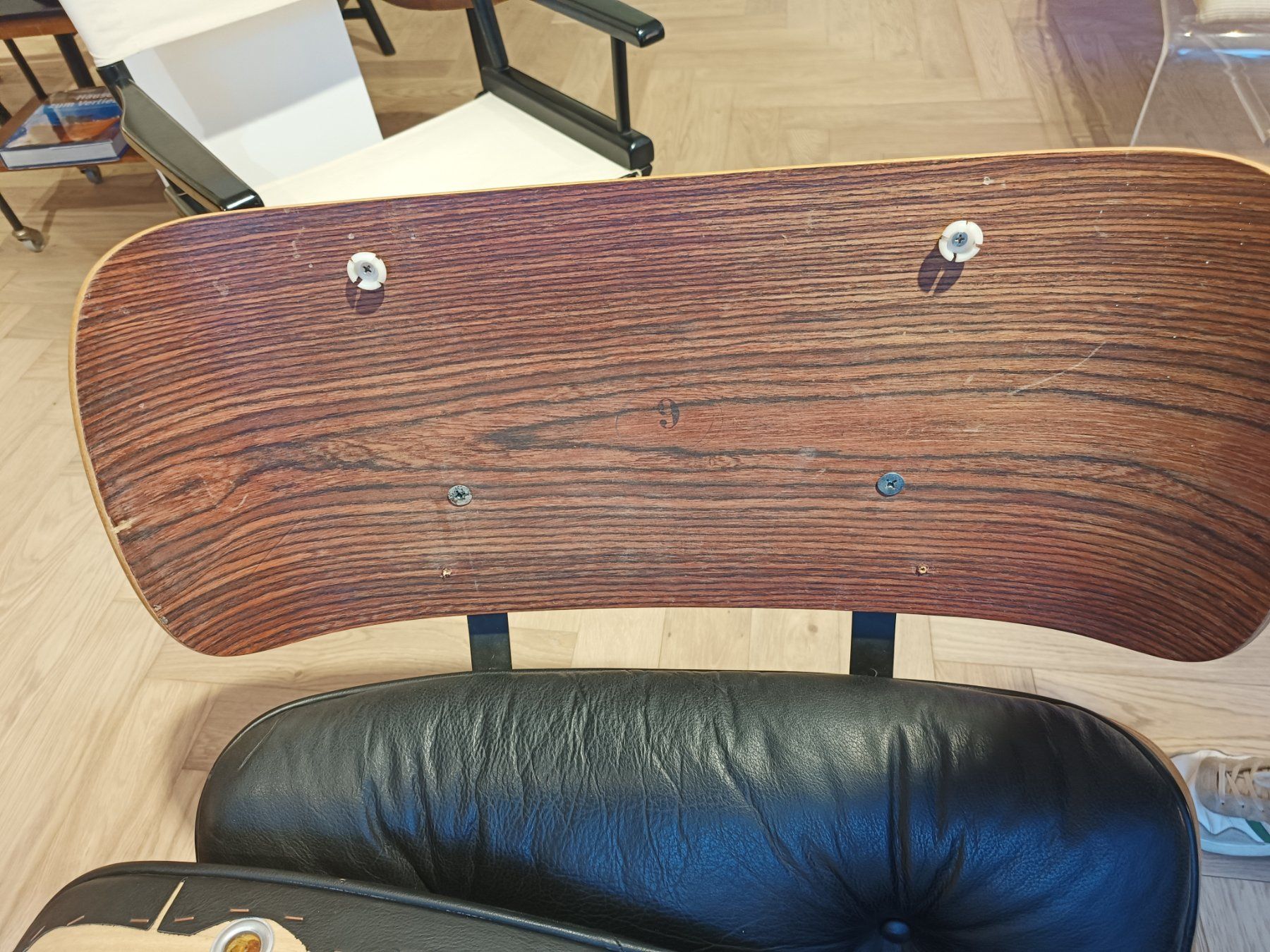 Poltrone: Eames lounge chair vintage Palisander – Usato da Zürich venduto da style-and-design.zh 4