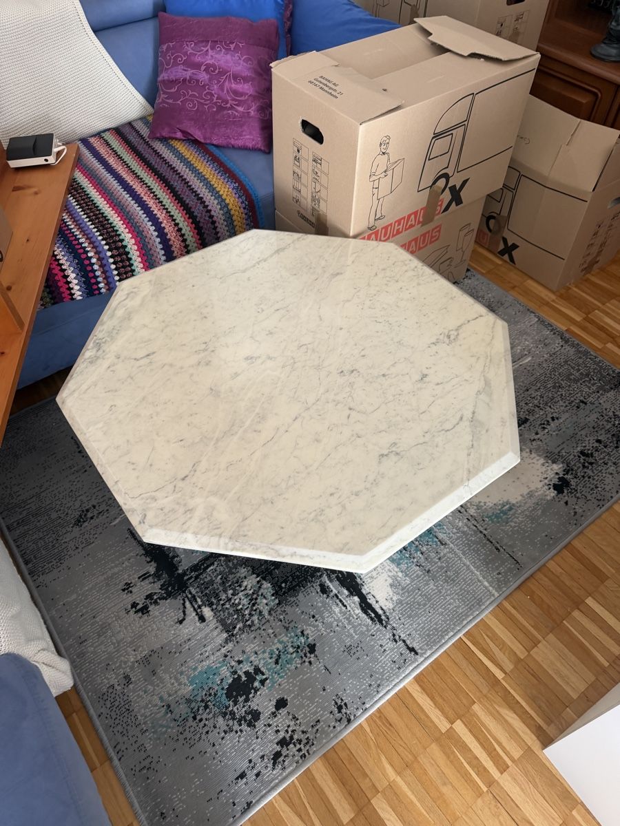 Tische: Oktagonaler Couchtisch Marmoroptik gebraucht – Gebraucht aus Matzingen von Hunter84 1