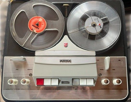 Philips Bandmaschinen: Philips Tonbandgerät – Defekt aus Lengnau BE von onli