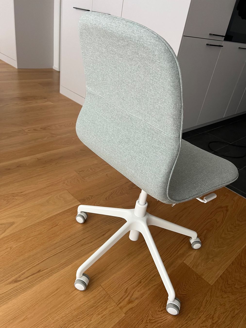 Ikea Sedie: Bürostuhl von Ikea neuwertig – Usato da Baden venduto da jul_hp82 2
