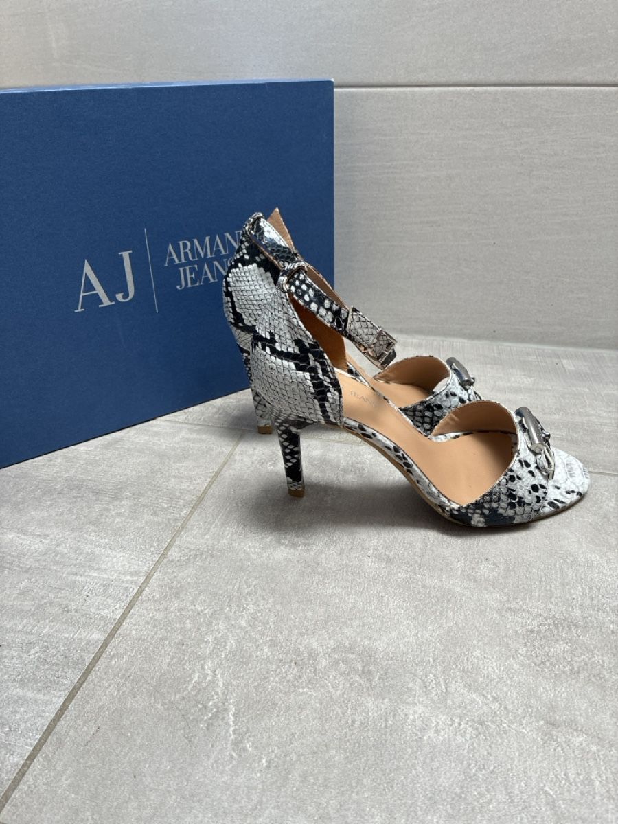 Armani Scarpe da donna: Armani Sandalen Gr 37 Schlangen Optik – Usato da Neudorf venduto da Annkun 2