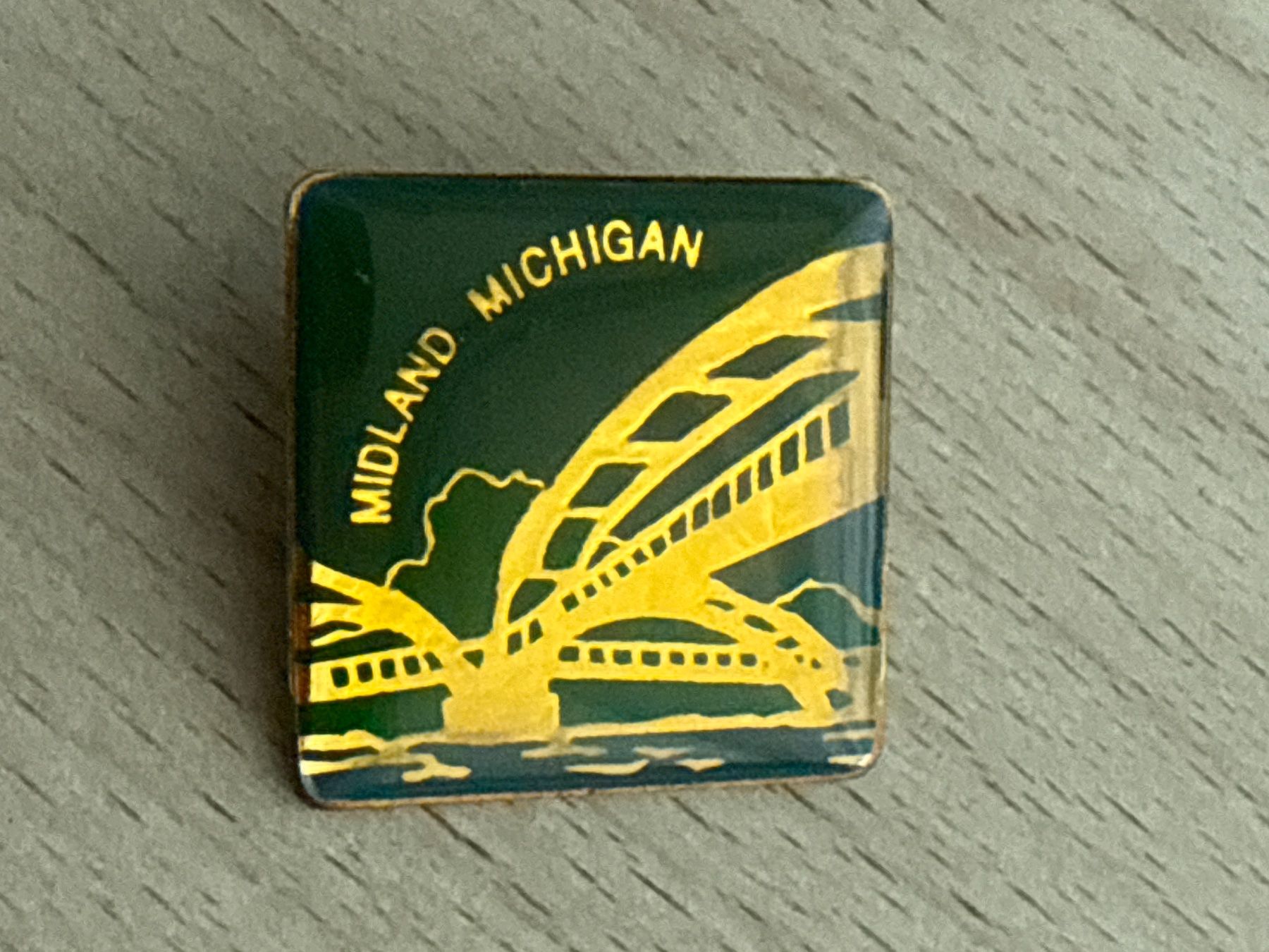 Placchette & Badge: Pin  Midland Michigan – Usato da Glattbrugg venduto da Schweigmatt