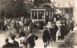 Zürich (ZH) Festumzug mit Pferdewagen