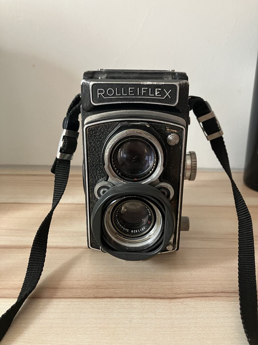 Rollei Kamera: Rolleiflex Kamera – Gebraucht aus Basel von sshhaahheedd