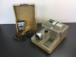 Alter kultiger Revere P-444 Slide Dia Projektor