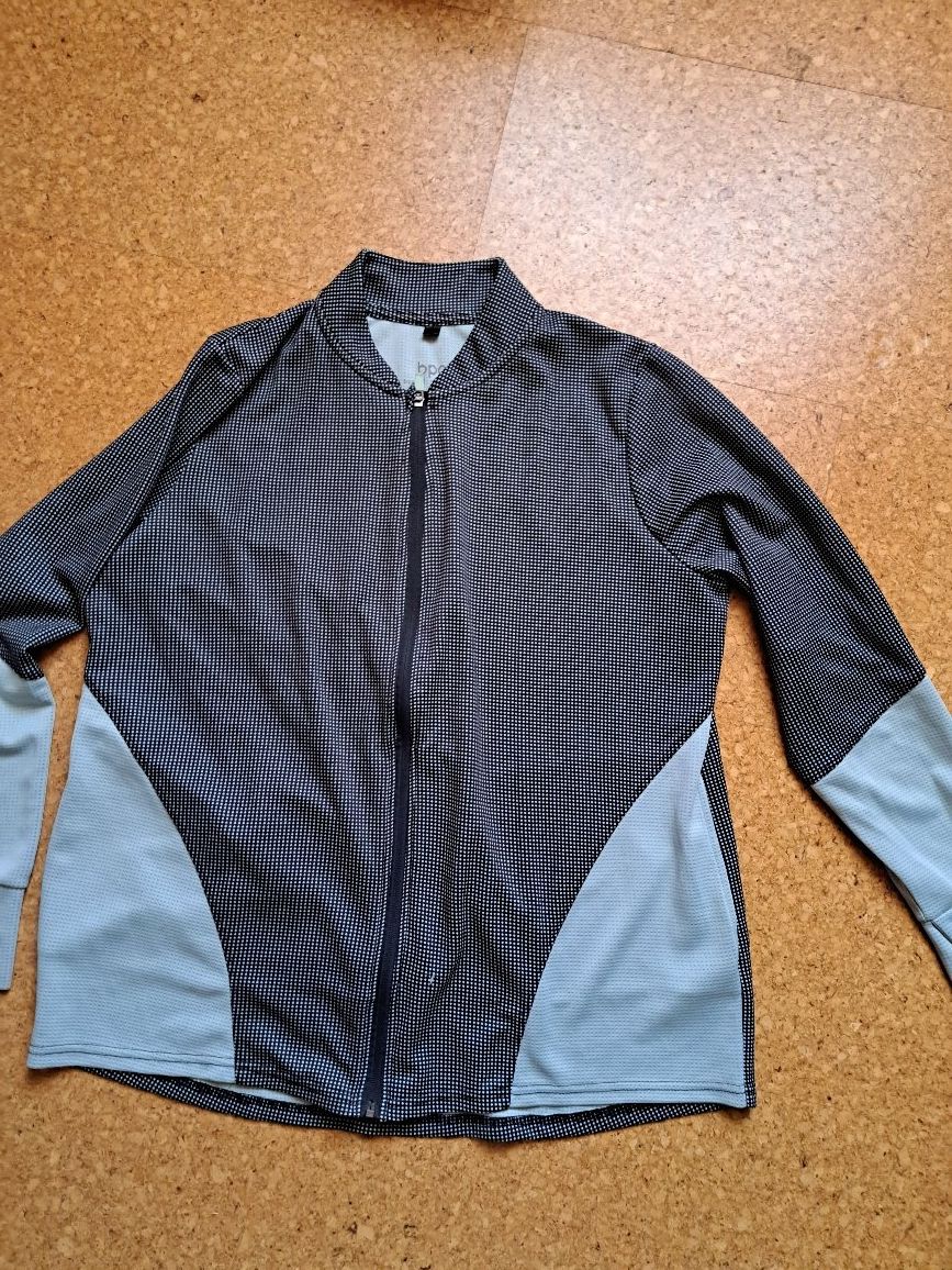Jacken: Trainerjacke Grösse 48/50 – Gebraucht aus Schüpfheim von madeleine69