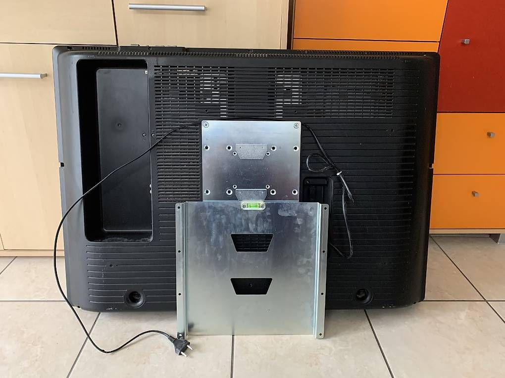 Sharp Fernseher: Televisore Sharp 94cm – Gebraucht aus Mezzovico von Herbie53 1