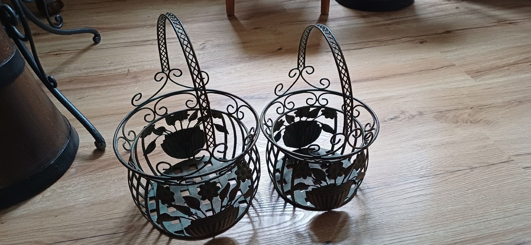 Vasi per fiori: 2 Schöne Metallkörbe – Usato da Flawil venduto da Naphtali
