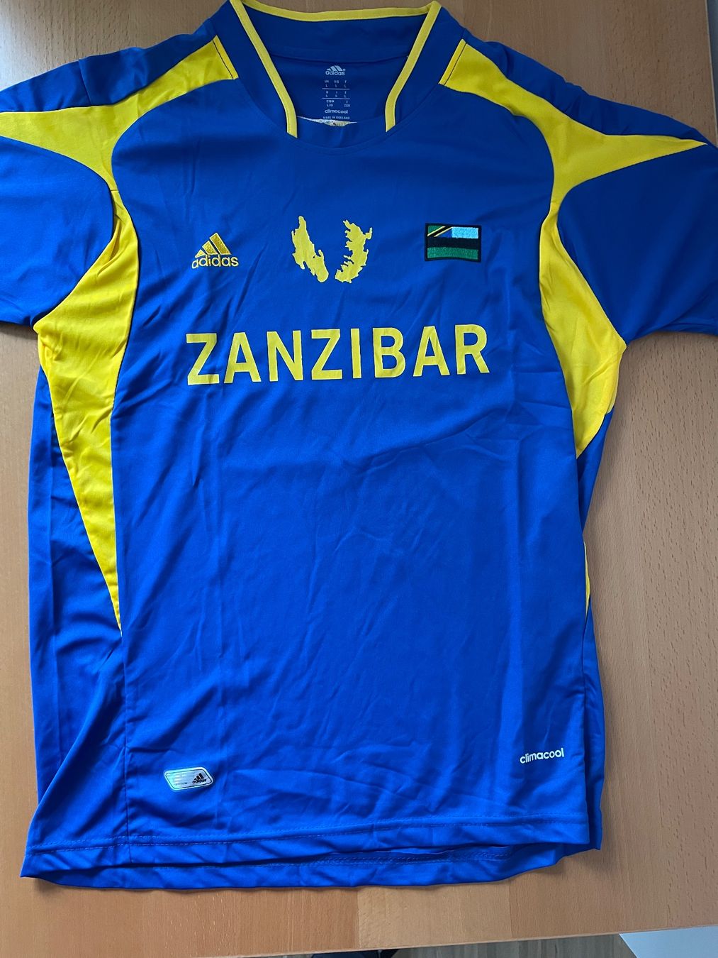 Adidas Canottiere & Pantaloni: Fussball Trikot Zanzibar – Usato da Horw venduto da G39517sG