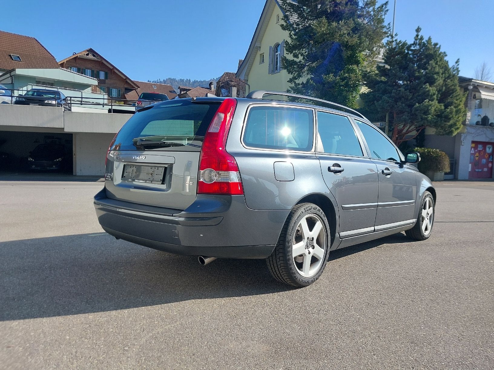 Volvo Autos: Volvo V50 D5 (MFK 10.24) – Gebraucht aus Spiez von  3