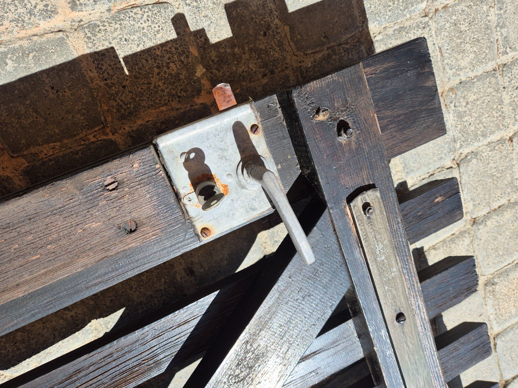 Paravents: Holzgartentor mit Schloss – D'occasion à Kappel SO par LeaK13 2