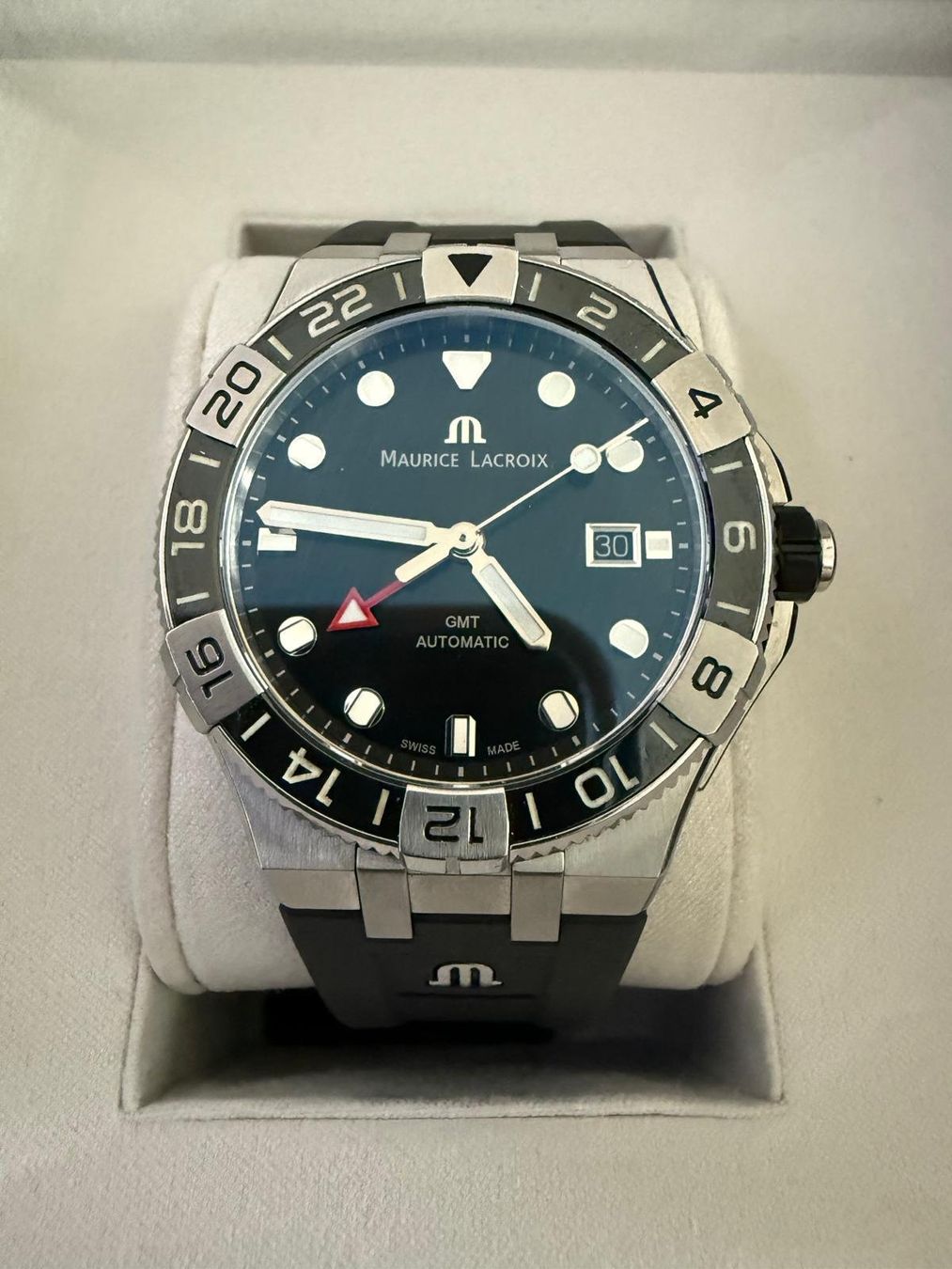 Maurice Lacroix Uhren: Maurice Lacroix Aikon Automatic GMT, neuwertig! – Gebraucht aus Vallon von Penny31