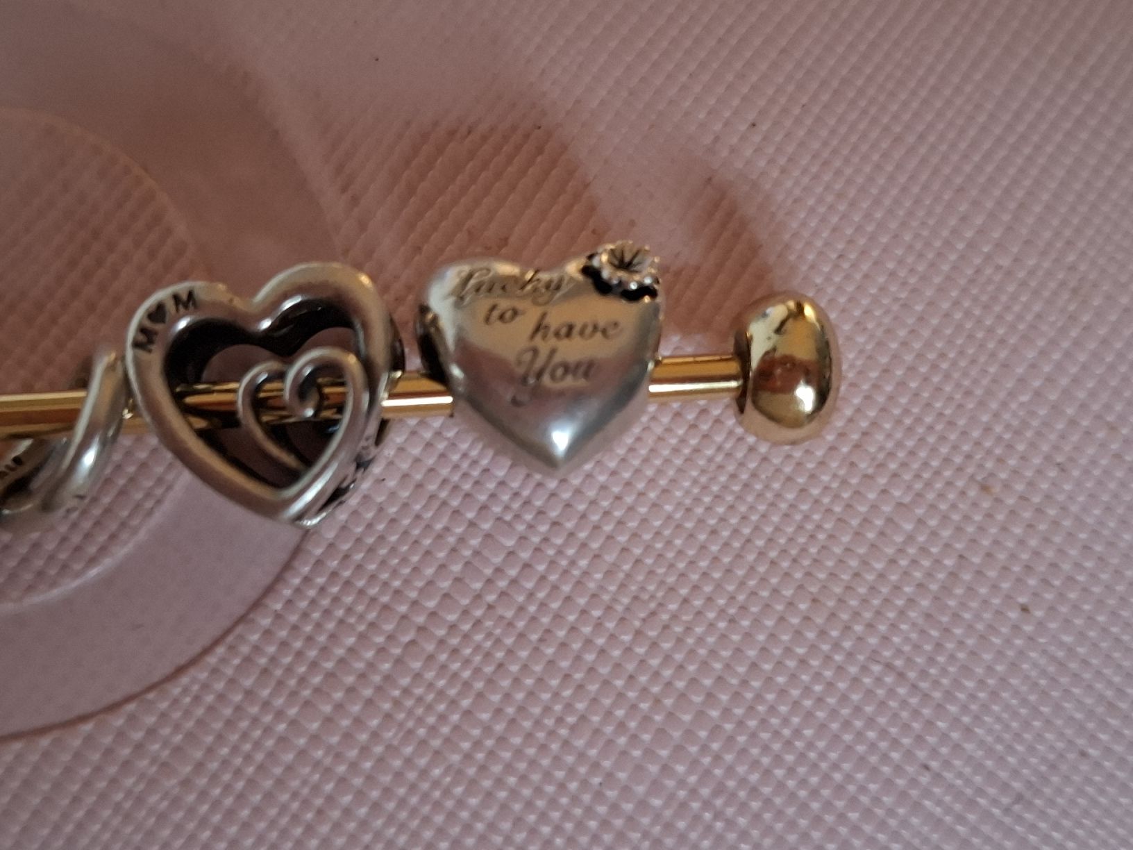 Pandora Pendentifs: lot de 5 charms pandora – D'occasion à Lausanne par Ptite_Dame 1