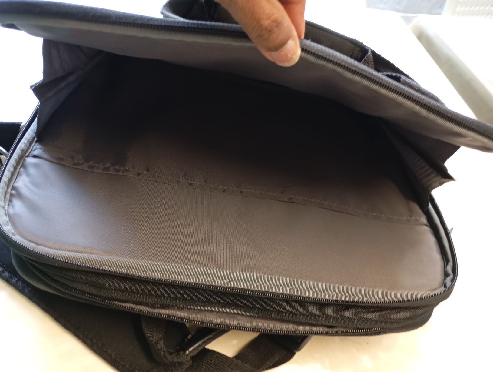 Dell Borse: Laptop Bag Dell Black Shoulder Strap Acceptable – Usato da Bern venduto da pav_8b6j 3