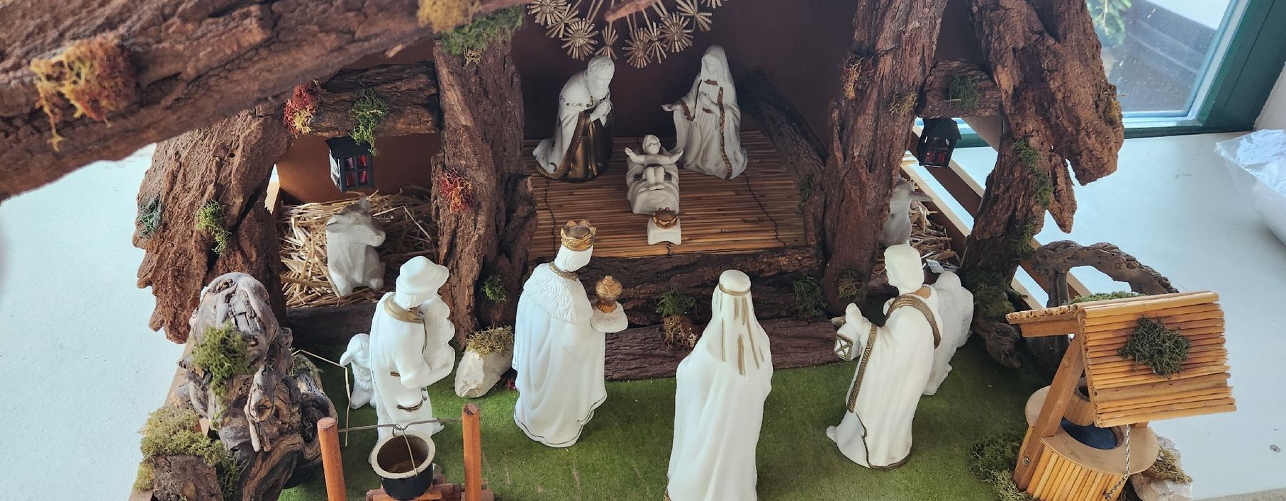 Tutte le decorazioni: Krippe mit Figuren und Beleuchtung – Usato da Oberwil BL venduto da Gismo14 2