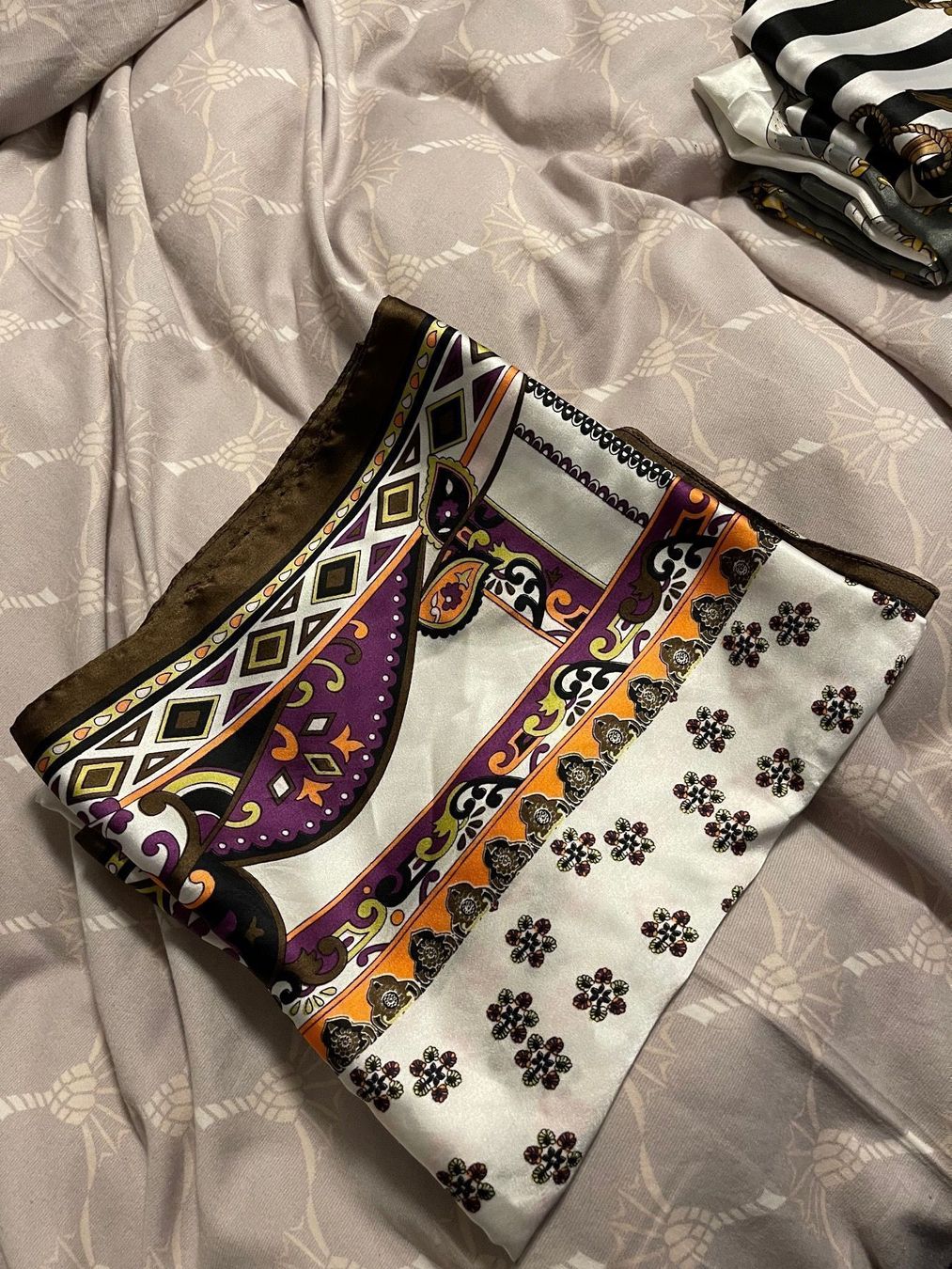 Foulard & Sciarpe: Halstuch, Foulard Damen – Usato da Winterthur venduto da Deal246