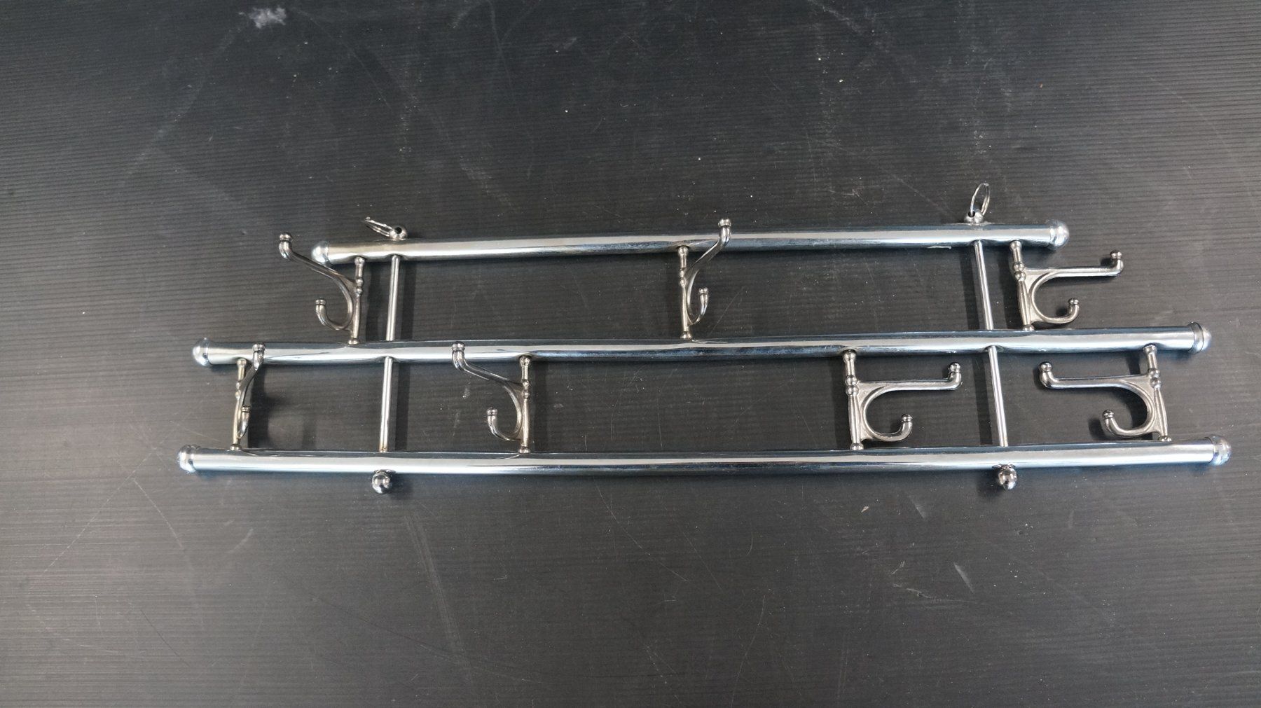 Guardaroba: Wandgarderobe mit 7 Haken – Usato da Basel venduto da bk_brockibasel