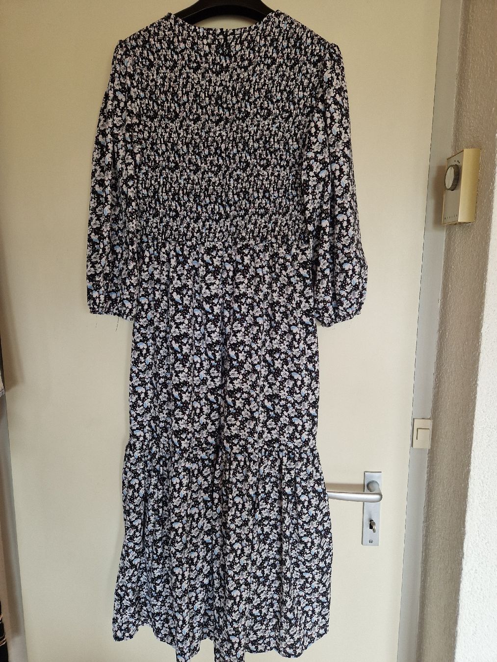 Kleider: Robe mi-longue fleurie Nümph manches 3/4 – Gebraucht aus Pully von Patriciaeve 3