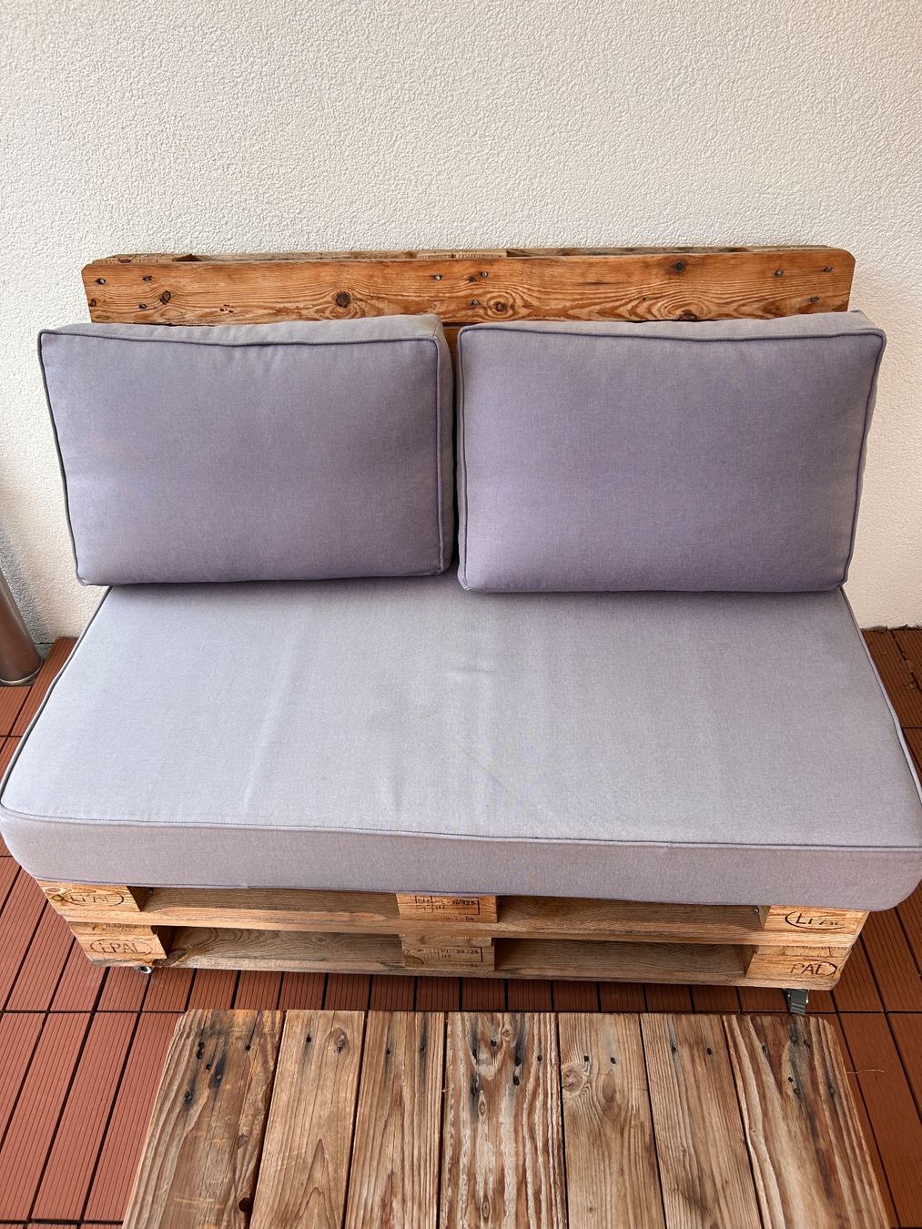 Paletten: Palettenlounge & -tisch – Gebraucht aus Fällanden von Michelle86 2