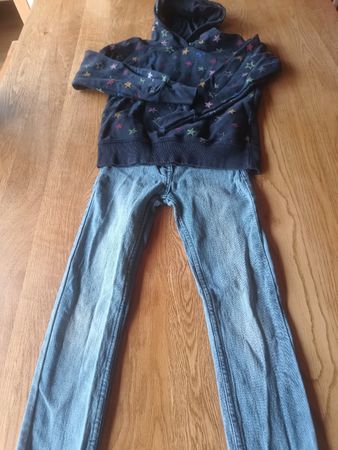 Hoody und Jeans Mädchen 146
