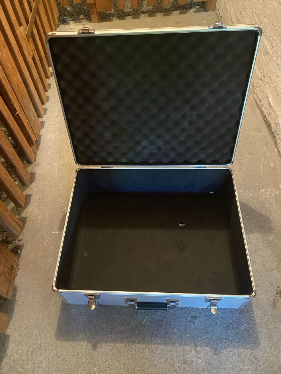 Valises de voyage: Alu-Koffer – D'occasion à Zürich par R1908 1