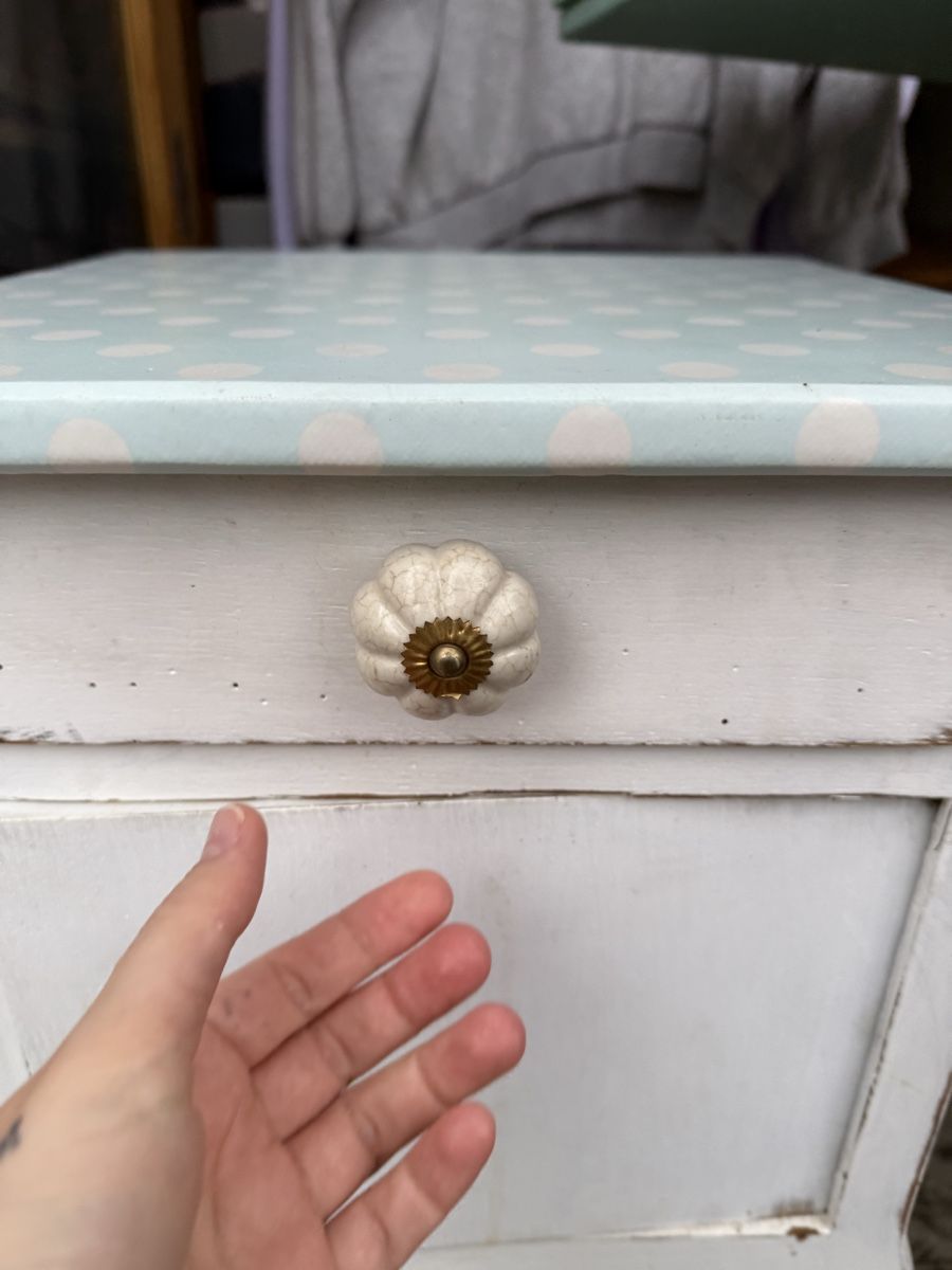 Comodini: Retro Nachttischli / Tischchen, Shabby Chic Style! – Usato da Basel venduto da Fee_roesler 1