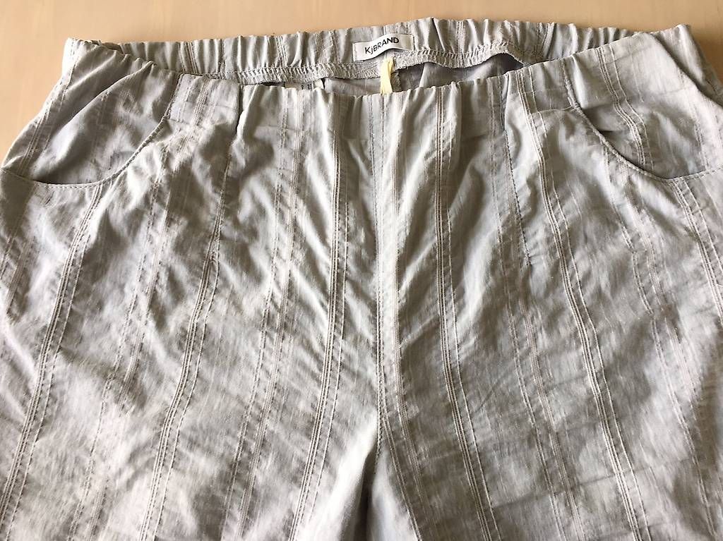 Pantaloni: Sommer-Hose in Gr. 50, hellgrau – Usato da Russikon venduto da Pebblybeach 1