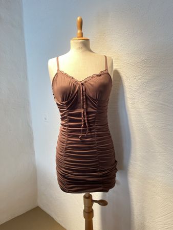 Kurzes Kleidchen. DEVIDED H&M, Gr. S