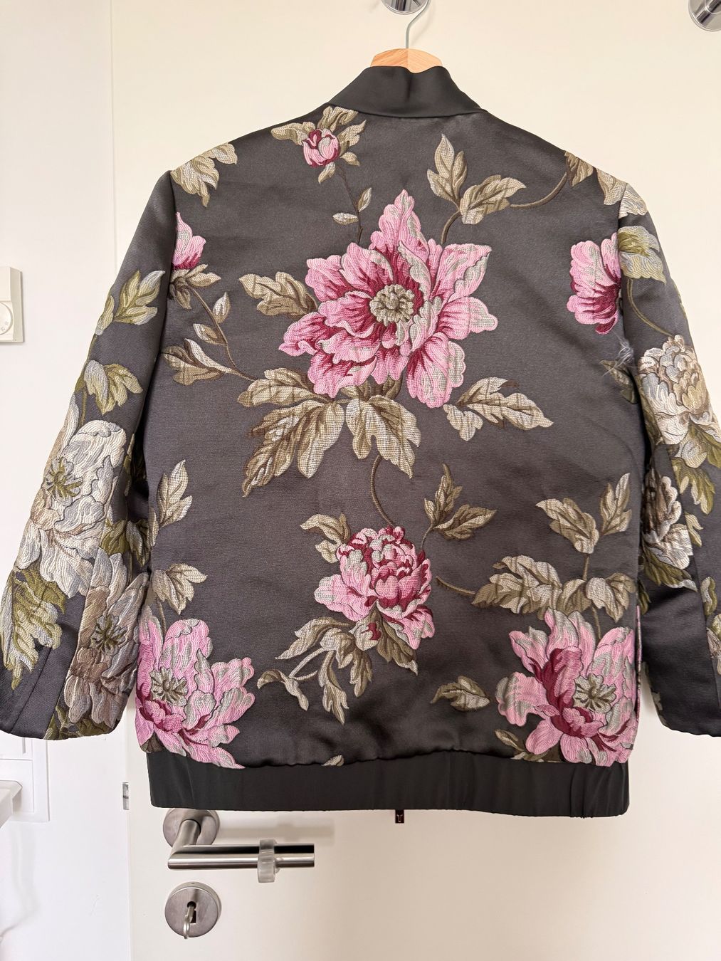 Ted Baker Giacche: Ted Baker Embroidered Bomber Jacket Size 1 (size 36 EU) – Usato da Uerikon venduto da kpr_t5k2 3