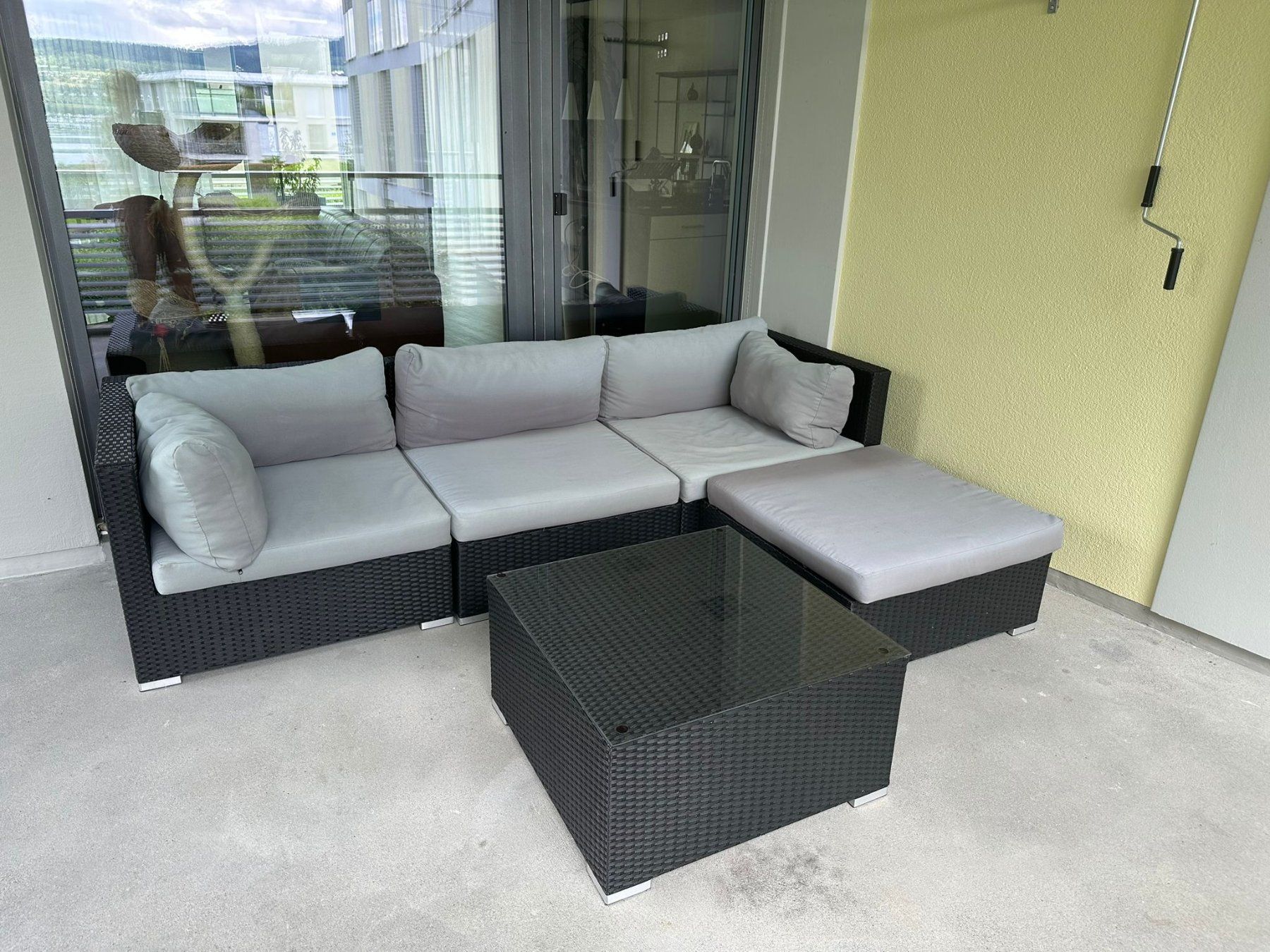 Divani: Garten Eck-Sofa / Lounge mit Tisch Ratten schwarz – Usato da Au ZH venduto da alsmy100