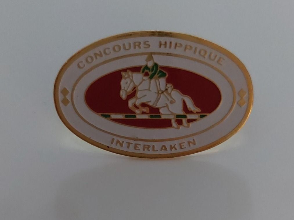 Placchette & Badge: Pin Concours Hippique Interlaken – Usato da Köniz venduto da Pinscollect