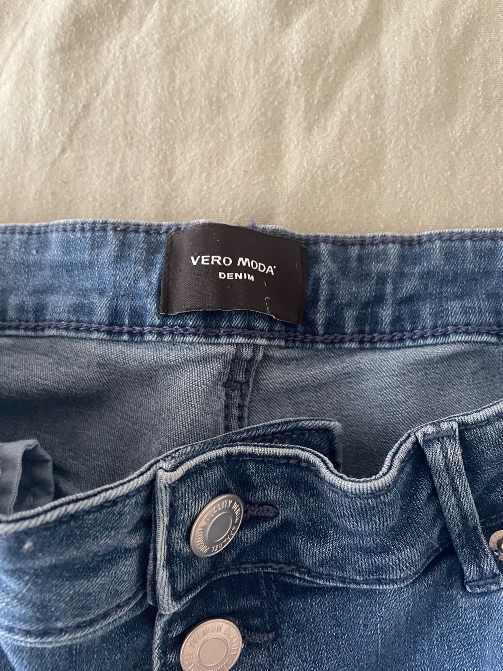 Vero Moda Jeans: Vero moda jeans high waist 46/32 – Usato da Dübendorf venduto da rocki07 4