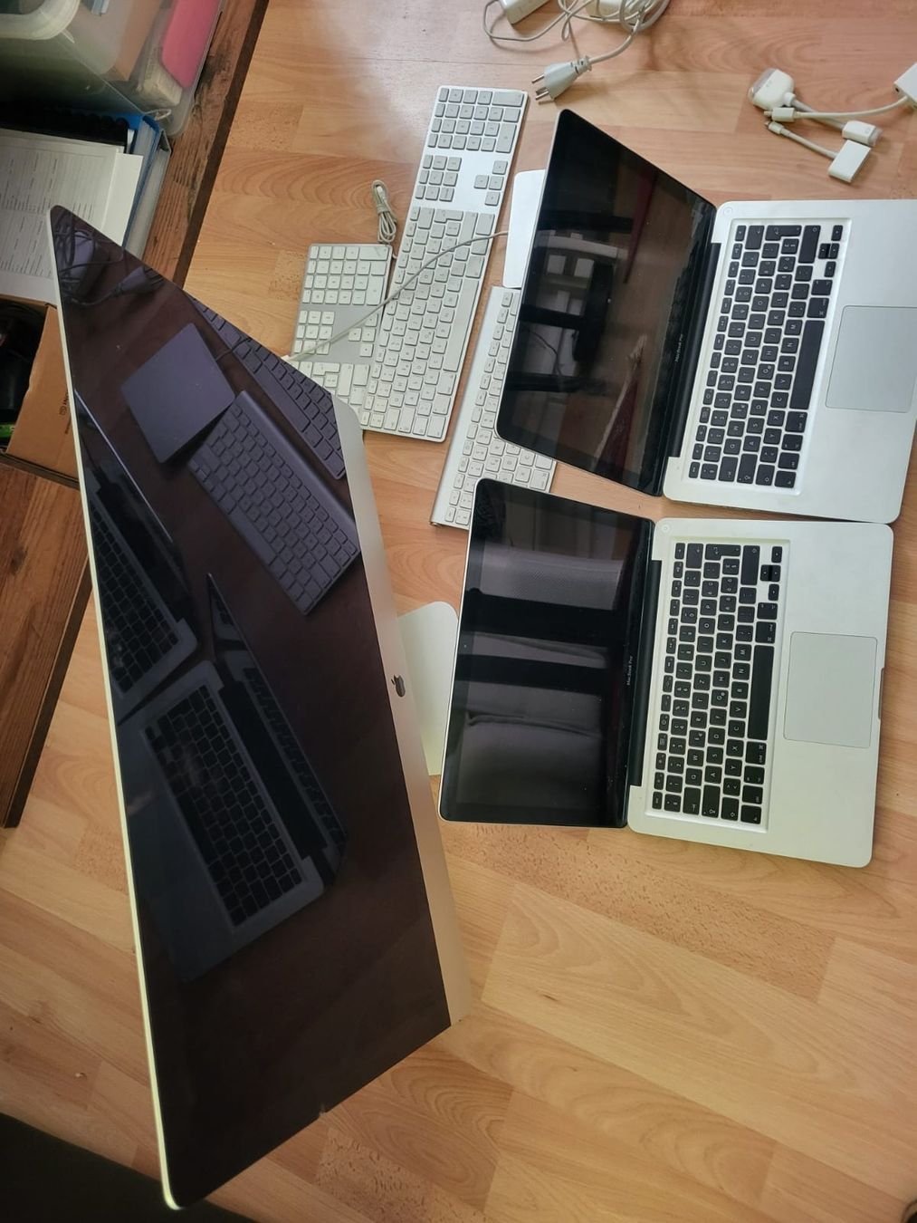 Apple PC: Apple MacBook Pro Laptops, Keyboards & Zubehör Bundle  – Usato da Flawil venduto da Hamdia12 7