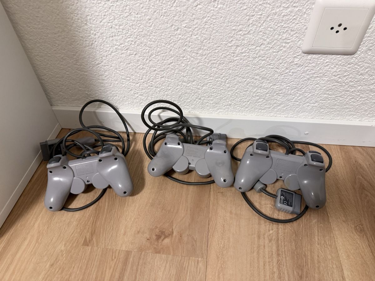 Sony Jeux: Manette ps1 – D'occasion à Plasselb par val_6dkn 3