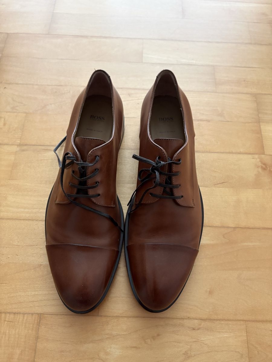 Hugo Boss Scarpe da uomo: Hugo Boss Lederschuhe in Gr. 42 – Nuovo (secondo la descrizione) da Reichenburg venduto da jonesmann