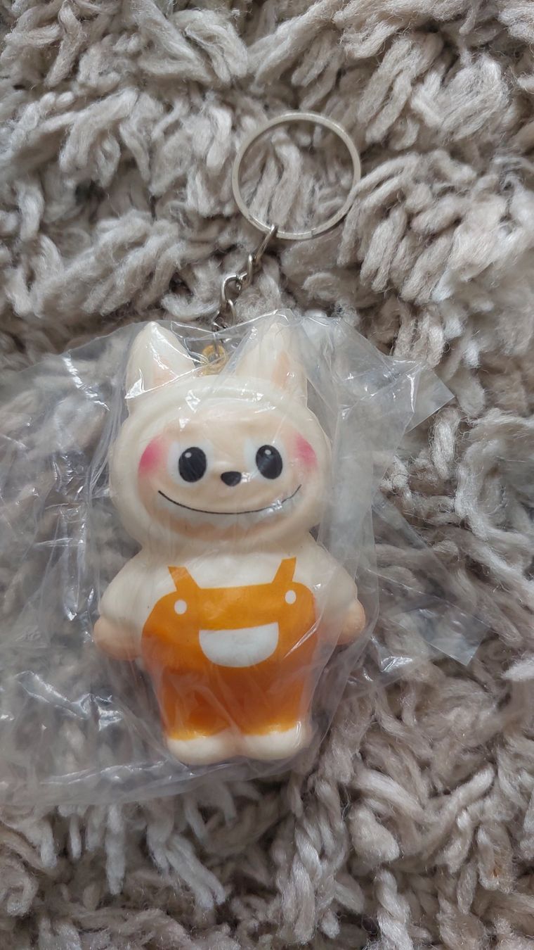 Rimorchi: Niedliche Labubu Squishy Anhänger – Nuovo e nell'imballaggio originale da Hittnau venduto da Razorback_1971