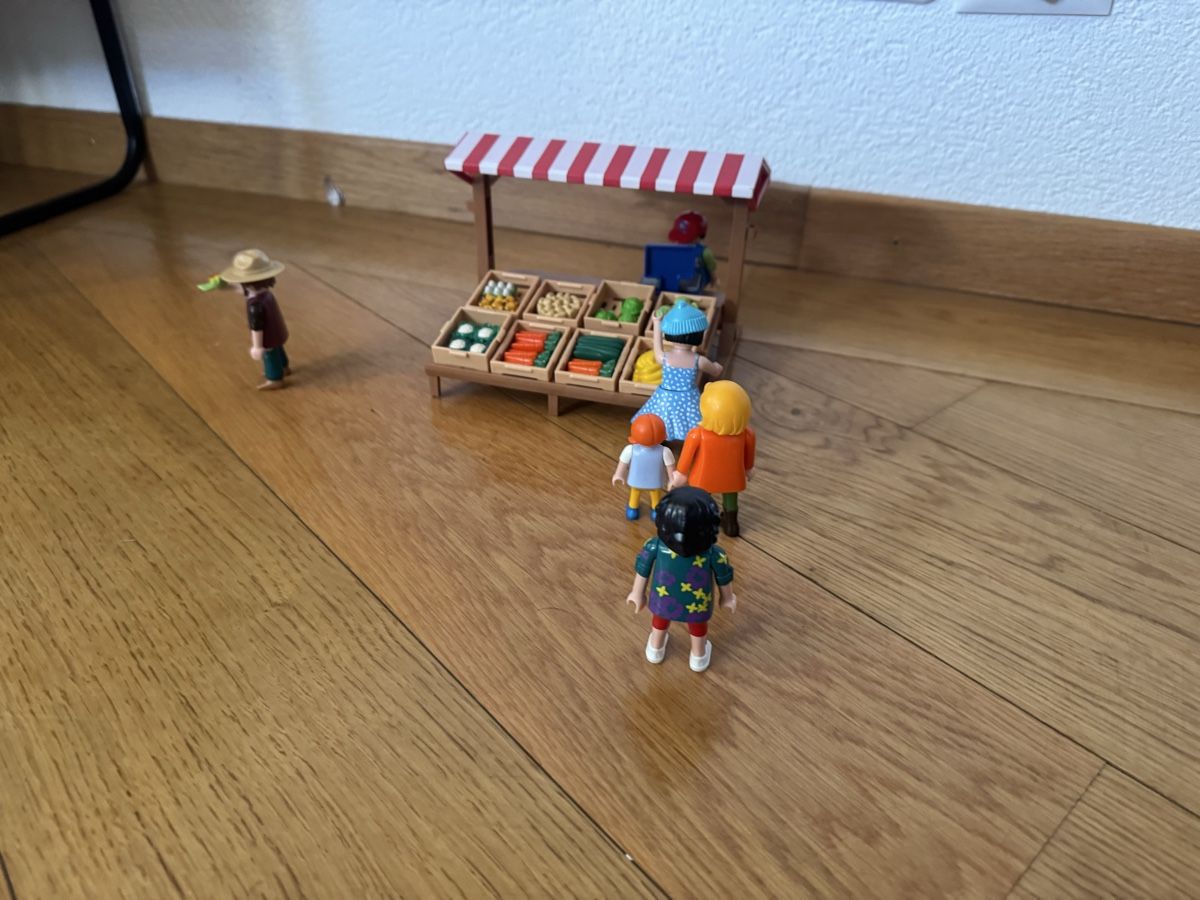 Jouets: Playmobil Marktstand mit Figuren  – D'occasion à Bremgarten AG par NIKSELBREM