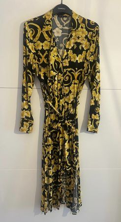 Schönes Sommerkleid mit Muster, Grösse 38, Top Zustand