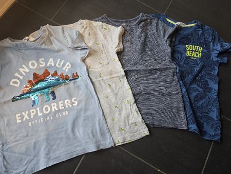 4 T-Shirts Jungen Grösse 134-140