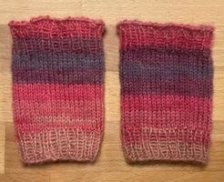 Pulswärmer 🔴🟣 - handgestrickt - Schurwolle 🧶 - NEU