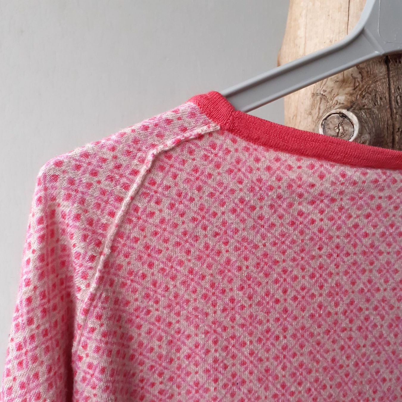 Pullover & Sweatshirts: Pullover herzen S angelegenheit, 38 – Gebraucht aus Bern von Solarsystem 6