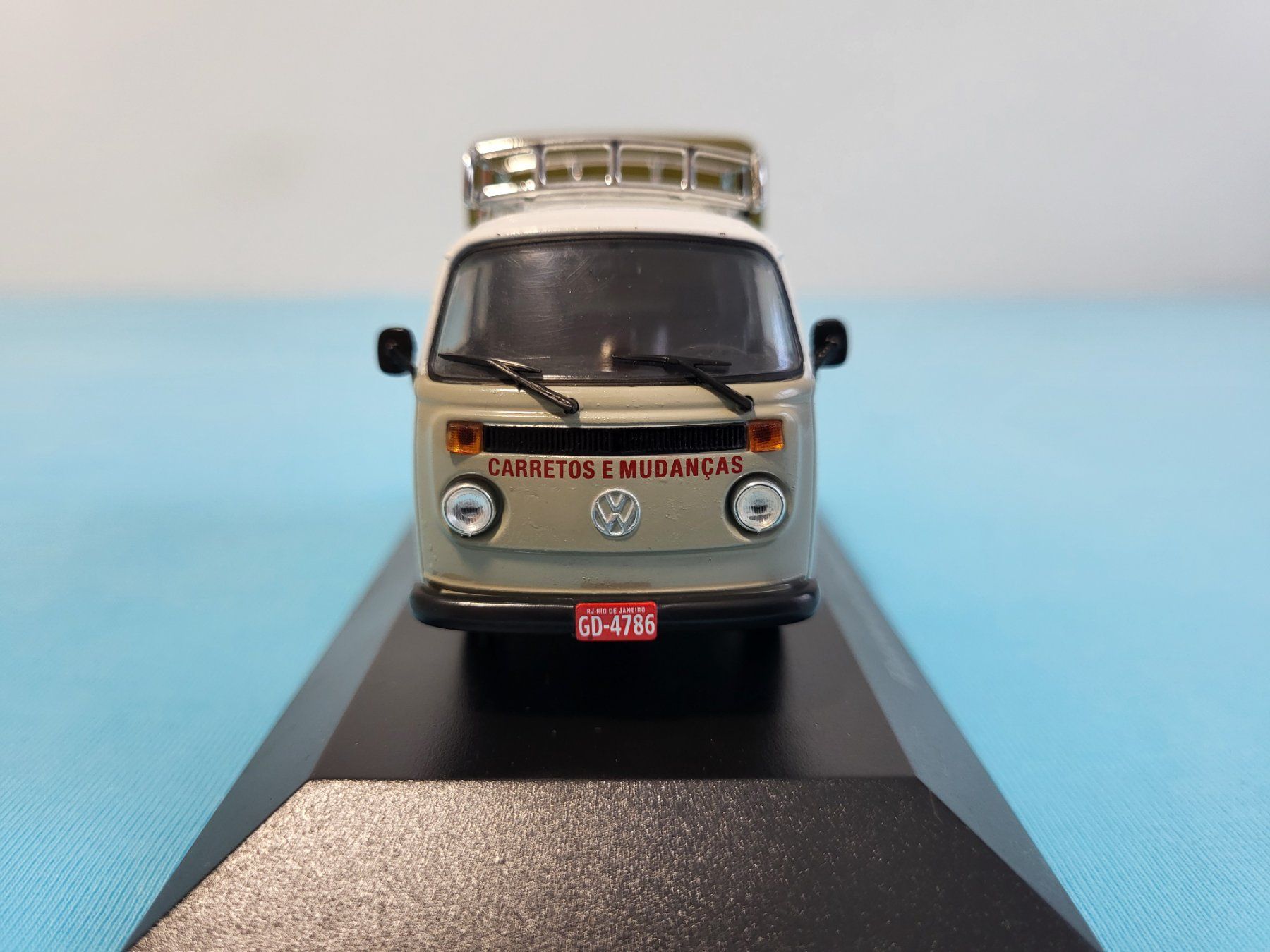 Volkswagen Modellautos: VW T2 Doppelkabine – Neu (gemäss Beschreibung) aus Glattbrugg von PhilKrill 3