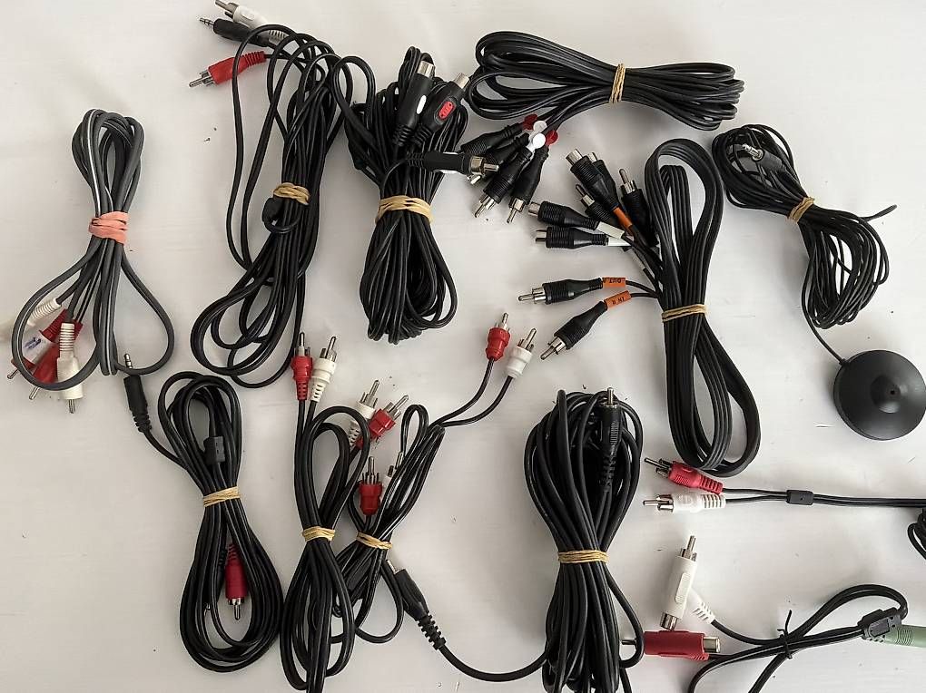 Cavi: Verschiedene Cinch-Kabel – Usato da Abtwil SG venduto da leon-77