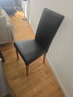 6 Esszimmerstühle schwarz Kunstleder mit Holzbeinen (IKEA)